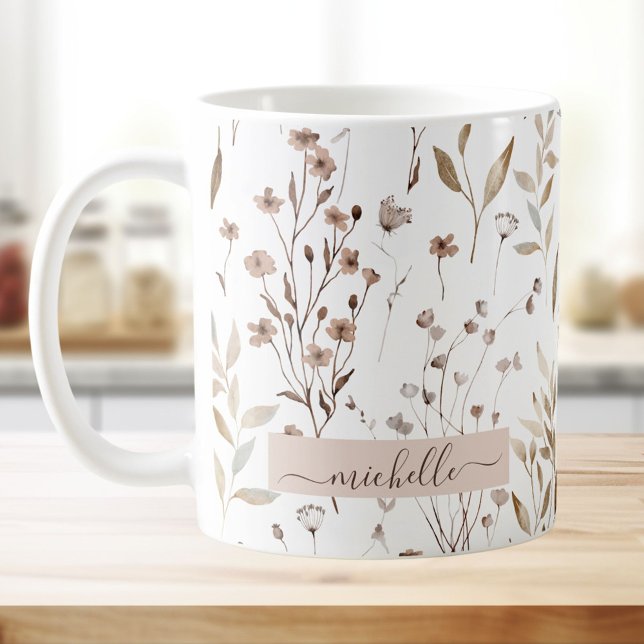 Monogram Eleganta Bruna Vildblommor Blad Kaffemugg (In situ)