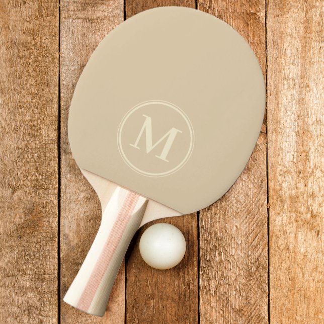 Monogram enfärgad sanddynsfärg pingisracket (Skapare uppladdad)
