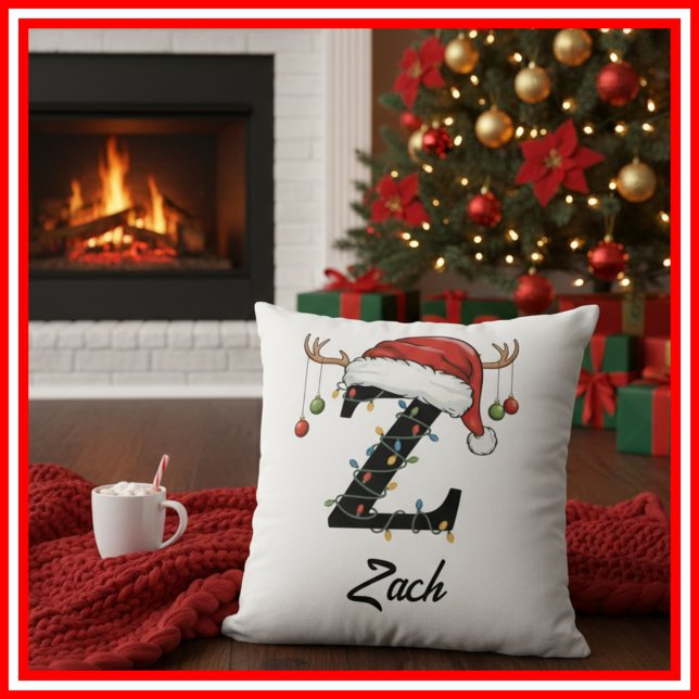 Monogram-familjjuljuren Antlers Santa Hat Throw Kudde (Skapare uppladdad)