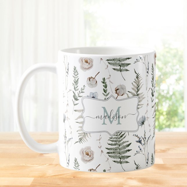 Monogram Flowers and Fern Lövs Blommigt Botanical Kaffemugg (In situ)