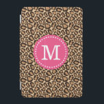 Monogram för Anpassningsbar av rosa och leopard iPad Mini Skydd<br><div class="desc">Chicens iPad-fodral har ett modernt leopard-djurtryck i mönster,  personlig med ditt eget namn monogram i en prickad cirkel i ram. Klicka på Anpassa om du vill ändra monogrammet typsnitt och färg om du vill skapa din egen typ av design. Perfekt för en unik personlig!</div>