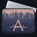 Monogram för den blå Glitter-Gnistran rosa ros Gul Laptop Fodral<br><div class="desc">Rosa ros,  Guld och marinblå faux-fyndplats Modern och Elegant Girly Glitter och Gnistra Elegant Monogram Fodral. Fodral kan anpassas så att det omfattar ditt första och första namn.</div>