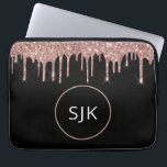 Monogram för den  Rosan vid Glitter Gnistra Guld Laptop Fodral<br><div class="desc">Rosa - Ro Guld och Svarta Faux Glitter och Gnistra Elegant Monogrammed Initialer Fodral. Fodral kan anpassas så att det omfattar ditt första och första namn.</div>