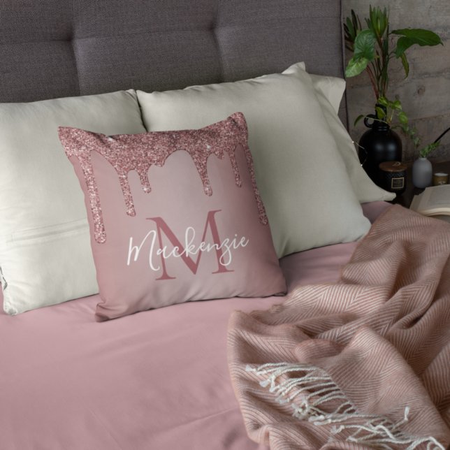Monogram för drivrutiner i chic Ro Glitter Kudde (Skapare uppladdad)