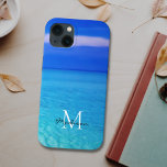 Monogram för eget namn för turkos-blåhavsfiske<br><div class="desc">Iphone case har en bild av ett blå himmel och ett turkoshavet. Anpassade enkelt med ditt namn och monogram.</div>