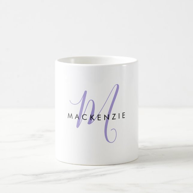 Monogram för elegant Modern Lavender-skript Kaffemugg (Center)