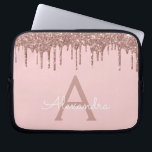 Monogram för Gnistra om Glitter i  Laptop Fodral<br><div class="desc">Rosa - Ro Guld Faux Dripping Modern och Elegant Girly Glitter och Gnistra Elegant Monogram Fodral. Det här fodralen kan anpassas så att det inkluderar ditt första och första namn.</div>