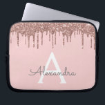 Monogram för Gnistra om Glitter i  Laptop Fodral<br><div class="desc">Rosa - Ro Guld Faux Dripping Modern och Elegant Girly Glitter och Gnistra Elegant Monogram Fodral. Det här fodralen kan anpassas så att det inkluderar ditt första och första namn.</div>