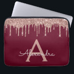 Monogram för Gnistran Burgundy Rosa ros Guld Glitt Laptop Fodral<br><div class="desc">Burgundy and Rosa - Ro Guld Faux Dripping Modern och Elegant Girly Glitter och Gnistra Elegant Monogram Fodral. Fodral kan anpassas så att det omfattar ditt första och första namn.</div>