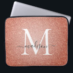 Monogram för Gnistran Rosa ros Guld Glitter Laptop Fodral<br><div class="desc">Rosa ros Guld Glitter Gnistra  Skript Monogram Computer Laptop sleeve</div>