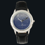 Monogram för Gnistran Silver Navy Blue Girly Glitt Armbandsur<br><div class="desc">Glitter-skriften Monogram Namn Watch i marinblått och Silver Gnistra. Det gör perfekten söt 16-årsjubileum,  bröllop,  möhippa,  årsdag,  babydusch eller bachelorette-fest för någon som glam lyxen och chic stilar i kärlek.</div>