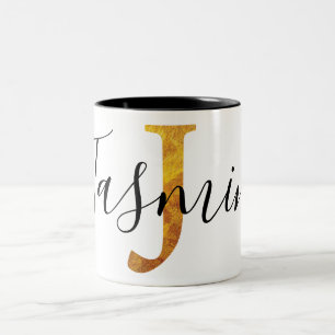 Monogram för guld "J" med personlignamn Två-Tonad Mugg