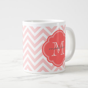 Monogram för ljus rosa och koral Anpassningsbar Jumbo Mugg