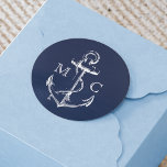 Monogram för marin blå marinankor runt klistermärke<br><div class="desc">Fyll i ditt behov av nautisk utrustning med det här monokaldekalet. Perfekt för kuvertförseglingar och fodersäckar.</div>