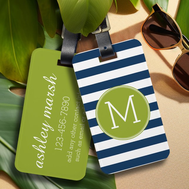 Monogram för marin och vit stripe Mönster Grönt Bagagebricka (Personalized luggage tag with preppy striped pattern and monogram - contact info on back)