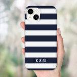 Monogram för marinblå och vit klassisk Rand<br><div class="desc">Skydda din mobil i stil med den här klassiska diskettenheten efter att ha stridit iphone case, med en tidlös rand mönster och en personlig namn eller ett monogram för en sofistikerad beröring. Välj mellan olika färg och typsnitt för att matcha dina estetiska bilder, oavsett om du föredrar fet, pastelliserad eller...</div>
