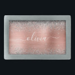 Monogram för Metall vid Silver i Glitter<br><div class="desc">Ro Guld -  Rosa och Silver Faux Foil Metallic Gnistra Glitter Brushed Metall Monogram Namn Bälte Buckle. Detta gör perfekt studenten,  söt 16 16,  18,  21,  30,  40,  50,  60,  70,  80,  90:e,  100-årsdag,  bröllop,  möhippa,  årsdag,  babydusch eller bachelorette-gåva till någon som glam lyx och chic stilar.</div>