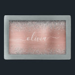 Monogram för Metall vid Silver i Glitter<br><div class="desc">Ro Guld -  Rosa och Silver Faux Foil Metallic Gnistra Glitter Brushed Metall Monogram Namn Bälte Buckle. Detta gör perfekt studenten,  söt 16 16,  18,  21,  30,  40,  50,  60,  70,  80,  90:e,  100-årsdag,  bröllop,  möhippa,  årsdag,  babydusch eller bachelorette-gåva till någon som glam lyx och chic stilar.</div>