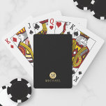 Monogram för Personligen Luxury Black och Guld Spelkort<br><div class="desc">Luxury Black och Guld Personlig Monogram och Namn Design med svart monogram i guld-cirkeln inslag med namn i guld professionell-typsnitt stil på svart bakgrund. Perfekt som fars dag-gåvor till pappa, gåvor till farfar, groomsman och annat. Obs! Folidinformationen simuleras i teckningen. Ingen faktisk folie kommer att användas vid skapar av denna...</div>