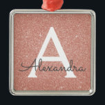 Monogram för rosa ros Guld Glitter och Gnistra Julgransprydnad Metall<br><div class="desc">Rosa ros Faux Glitter och Gnistra Elegant Monogram jul Ornament. Denna dekoration kan anpassas så att den omfattar ditt första och första namn.</div>
