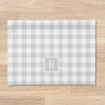 Monogram för soft-Grått-kontroll Kökshandduk<br><div class="desc">Anpassningsbar-designad modern kökshandduk för lantbruk i stil,  med familjens inledande grått-buffalo-kontroll i mönster.</div>