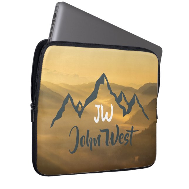 Monogram för solupphöjda bergsområden i guld laptop fodral (Framsidan Höger)