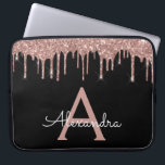 Monogram för Svarta Glitter-Gnistran rosa ros Laptop Fodral<br><div class="desc">Rosa ros Guld och Black Faux Dripping Modern och Elegant Girly Glitter och Gnistra Elegant Monogram Fodral. Fodral kan anpassas så att det omfattar ditt första och första namn.</div>