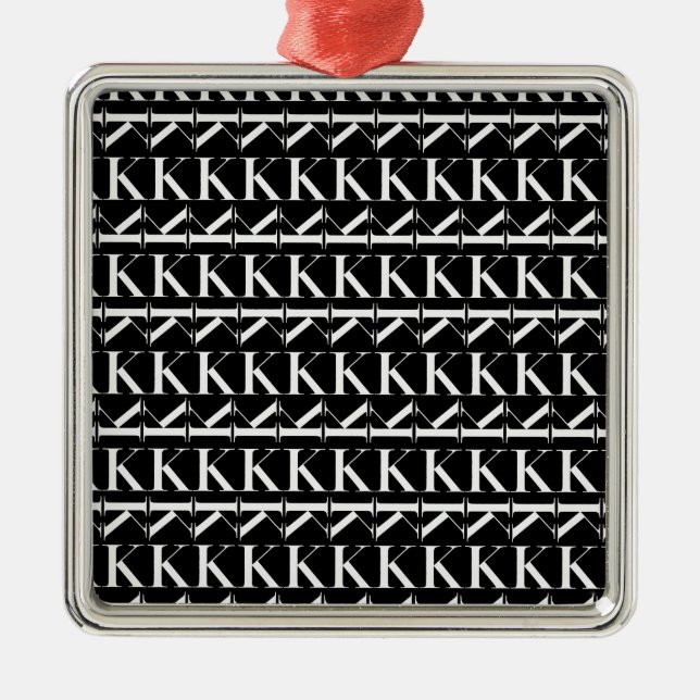 Monogram - första Brev K, välj bakgrund Färg Julgransprydnad Metall (Framsidan)
