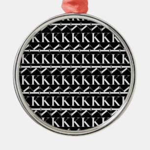 Monogram - första Brev K, välj bakgrund Färg Julgransprydnad Metall
