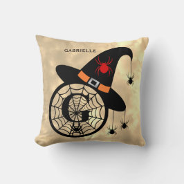 Monogram G Halloween Himlar Witch Spiders Namn Kudde