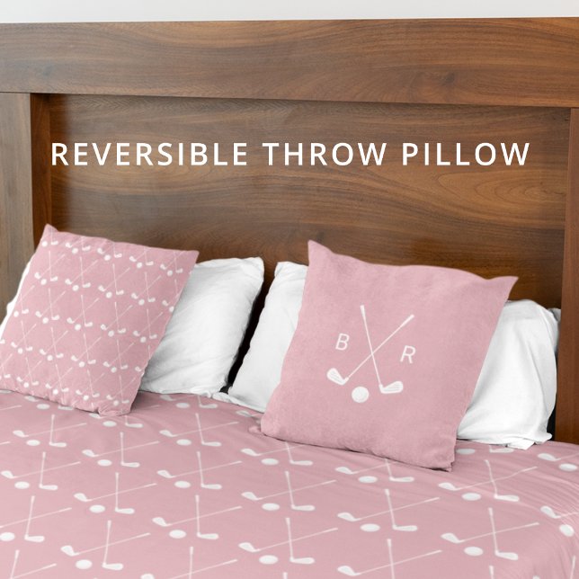 Monogram golfklubb mönster rosa vändbar modern kudde (Clean, modern golf style in blush pink and white.)