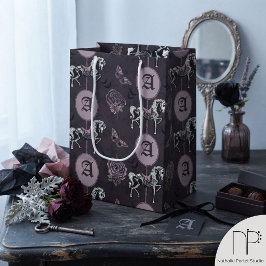 Monogram gotisk häst mörklila