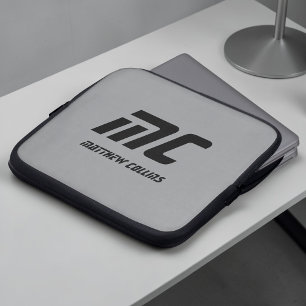 Monogram Grå Minimalistiskt Namn Svart Text Herr Laptop Fodral