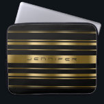 Monogram Guld & Black Rand Mönster Laptop Fodral<br><div class="desc">Elegant guld och svart rand mönster. Anpassade monogram. Om du behöver hjälp med att anpassa någon av mina designers kontaktar du ArtOnWear-designern. Kostnadsfri textformatering med hjälp av direkthjälp tillgänglig på begäran.</div>