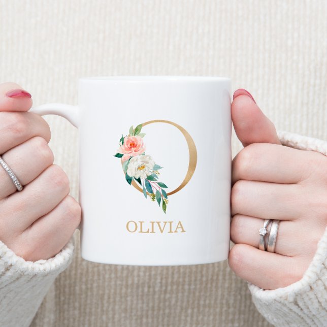 Monogram Guld Bokstav O | Blommig Rosa Vit Grön Kaffemugg (Skapare uppladdad)