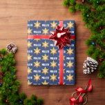 Monogram Hanukkah Golden David Star On Navy Blue Presentpapper<br><div class="desc">Upplev elegansen hos David mönster,  en fantastisk guldstjärna,  perfekt för att fira Hanukkahs festliga anda. Den här designen kontrasterar vackert mot svart,  vit och marin blå bakgrund,  och skapar din helgdag riktigt speciell.</div>