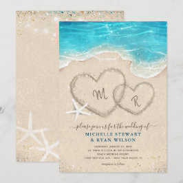 Monogram Hearts i Sand Beach Wedding Inbjudningar
