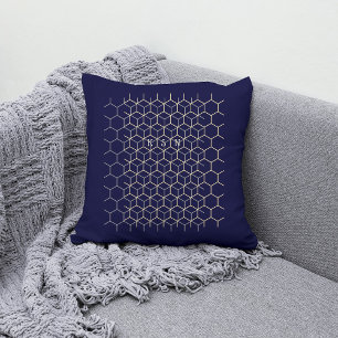 Monogram hexagon mönster mörk blått geek initialer kudde
