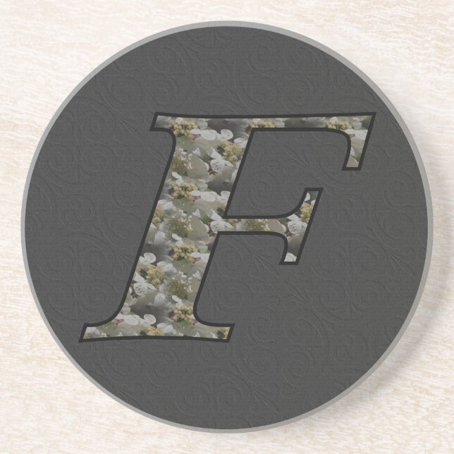 Monogram initial F Hortensia Blommig  Underlägg Sandsten (Framsidan)