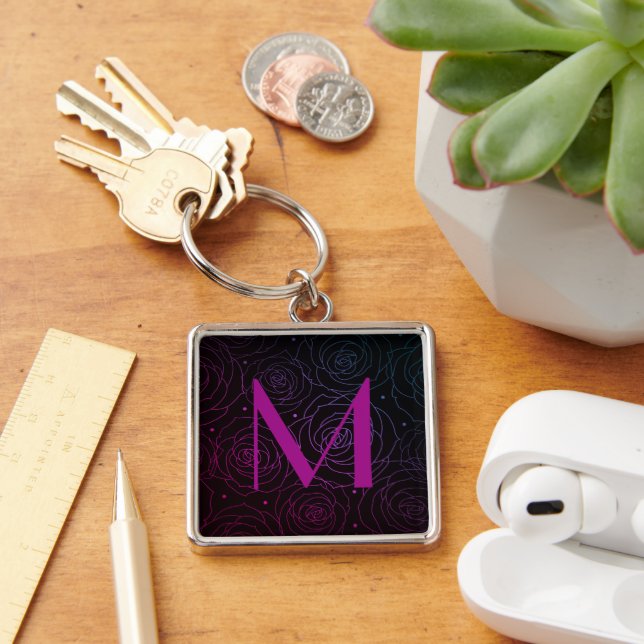 Monogram initial mörkt blomsterros magenta lila fyrkantig silverfärgad nyckelring (Skrivbord)