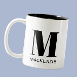 Monogram Initial Namn enkel Två-Tonad Mugg<br><div class="desc">Modern typografi,  minimalistisk,  första namn-utformning,  som kan ändras för att anpassa sig.</div>