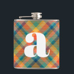 Monogram initial rustik vigsel tartan rutig fickplunta<br><div class="desc">Denna rustika flerglada rutiga design lägger till en djärv, personlig touch med sin stora monogram centrerad på framsidan. Den varma höstpaletten och det klassiska mönstret gör det till en iögonfallande pjäs för säsongsfiranden eller vardagsbruk. Det fungerar bra som en anpassad gåva - oavsett om det är till bröllopsmän, högtidsfiranden eller...</div>