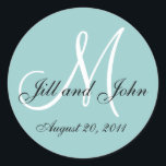 Monogram Inledande blå Bröllop-försegling Runt Klistermärke<br><div class="desc">Monogram Inledande blå Bröllop-försegling. Utformning av Elke Clarke ©2008. Monogram Bröllop-förseglingsmärke för första briomförslutning Anpassa med färg och information om bröllop.</div>