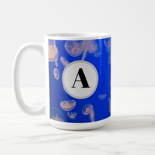 Monogram jellyfish Photo Ocean Kaffemugg (Vänster)