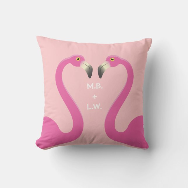 Monogram Kissing Flamingos Coral Pillow Utomhuskudde (Framsida)