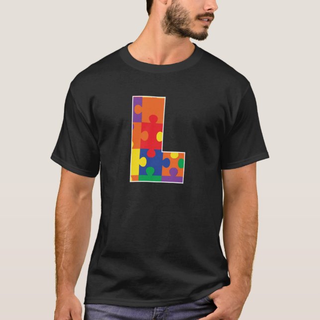 Monogram L in Multi Color Puzzle Pieces T Shirt (Framsida)