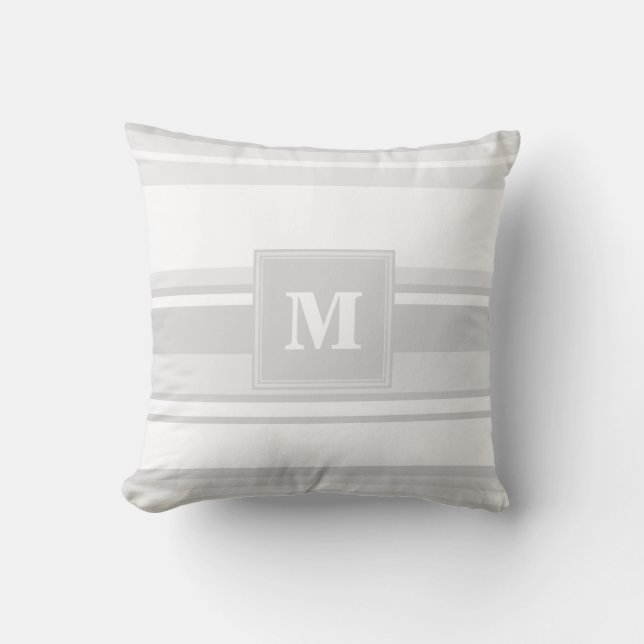 Monogram lätt grått rand kudde (Framsida)