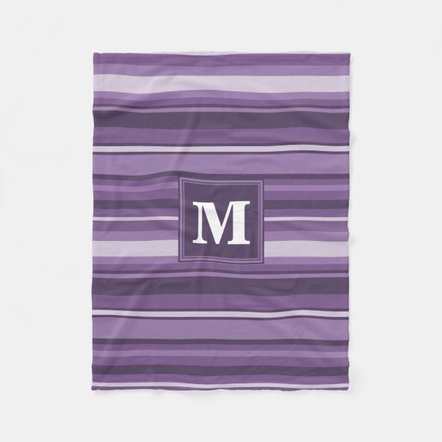 Monogram Lavender rand Fleecefilt (Framsidan)