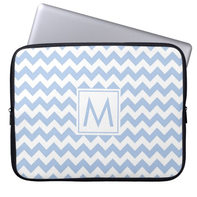 Monogram Light Blue White Chevron Rand Mönster Laptop Fodral (Framsidan)