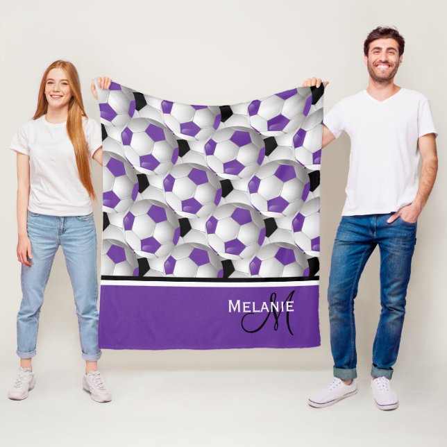 Monogram Lila Black Soccer Ball 50 x 60 Fleecefilt (På plats)